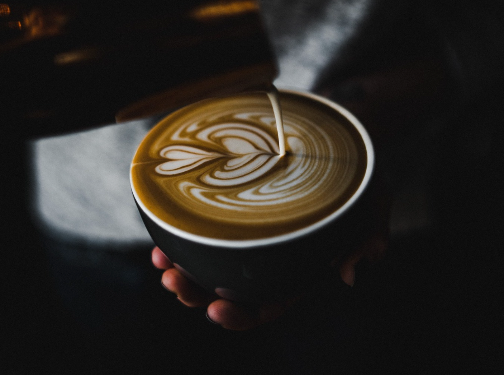 Latte Art Pour